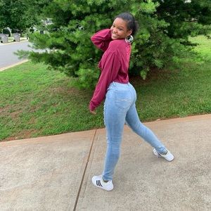 Meet your Posher, Laila